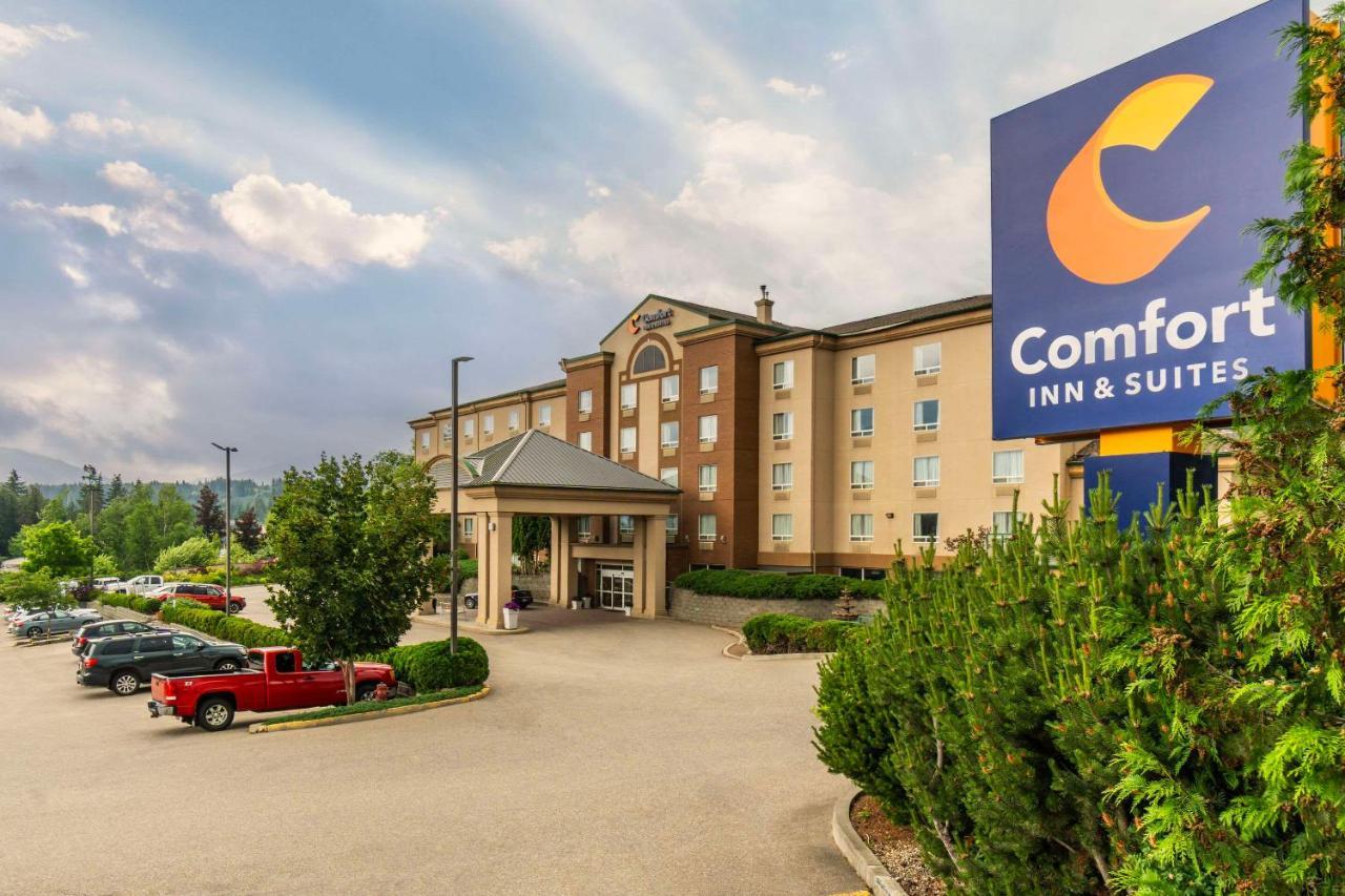 Comfort Inn & Suites Salmon Arm Exterior foto