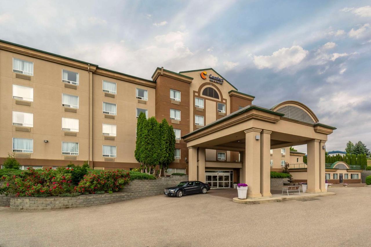 Comfort Inn & Suites Salmon Arm Exterior foto
