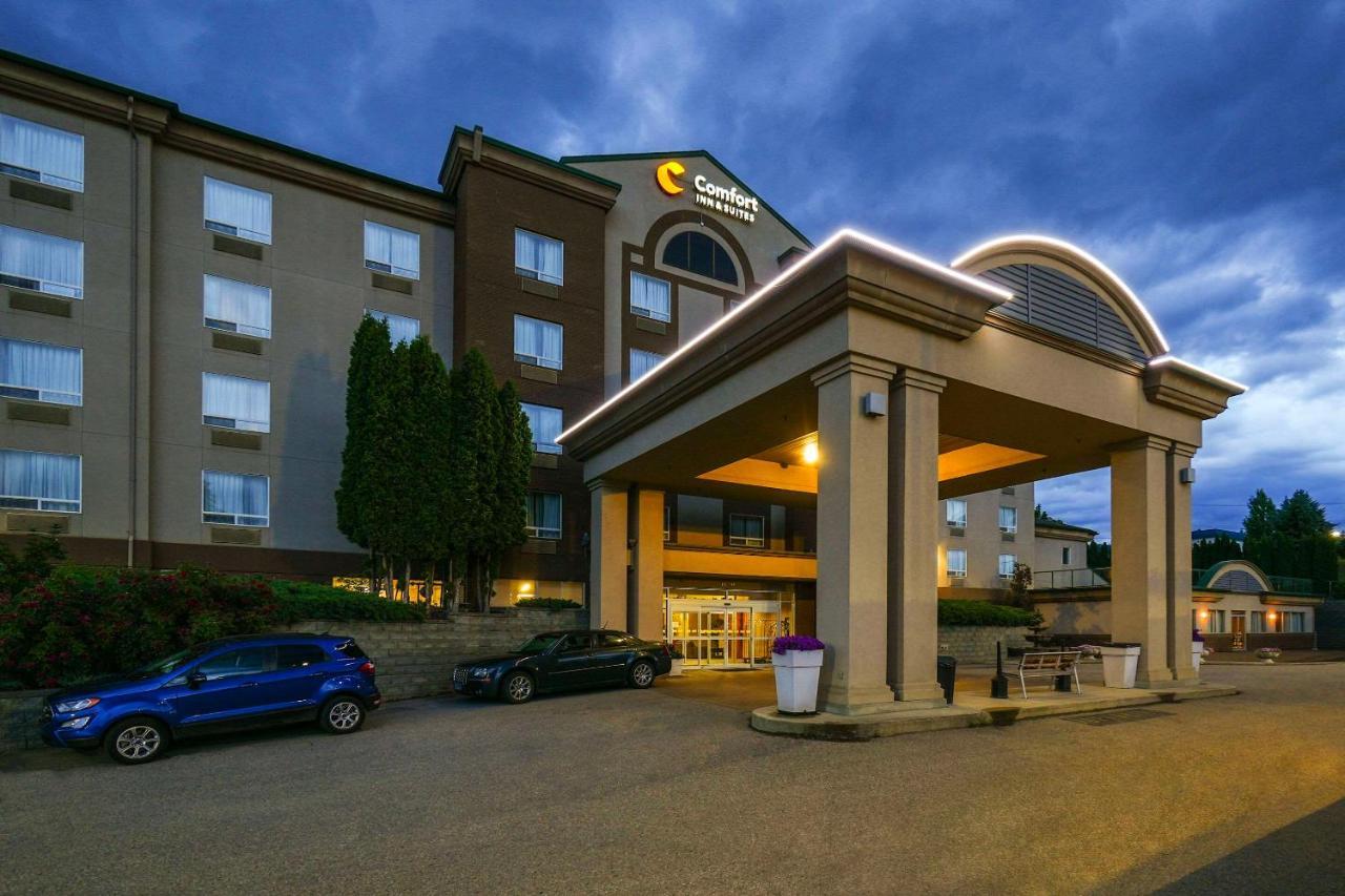 Comfort Inn & Suites Salmon Arm Exterior foto