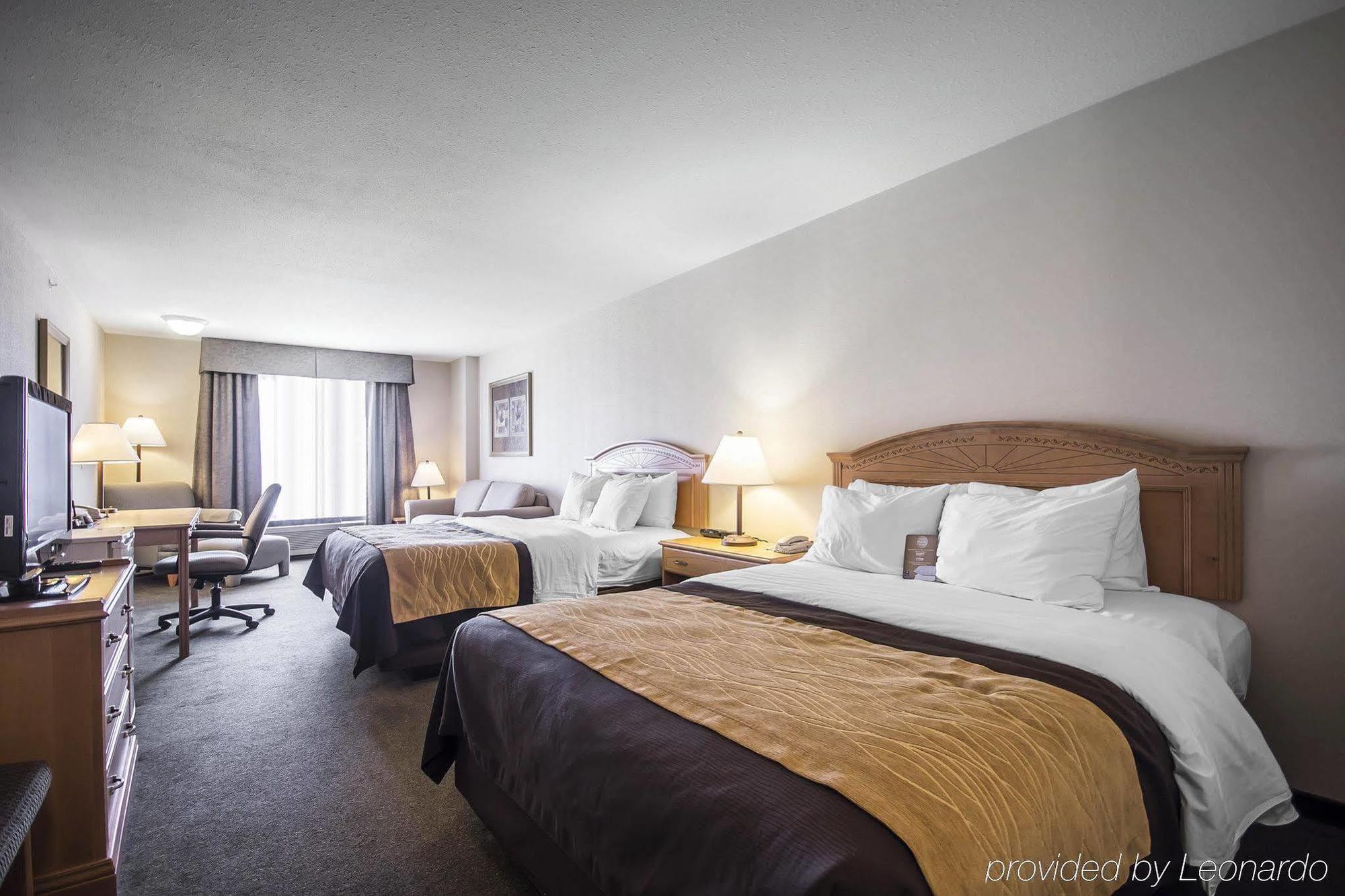 Comfort Inn & Suites Salmon Arm Exterior foto