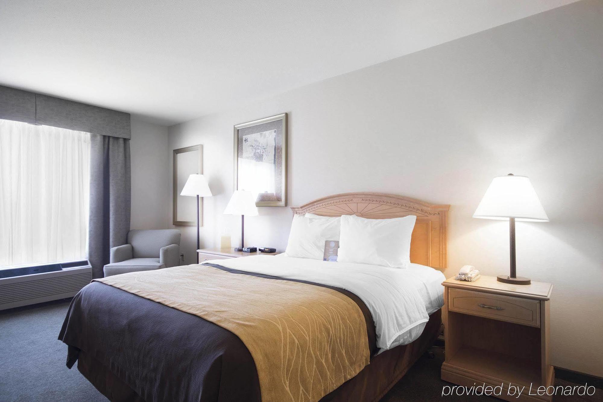 Comfort Inn & Suites Salmon Arm Exterior foto
